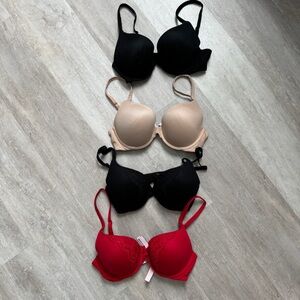 4 VICTORIA SECRET underwire bras 32D bundle